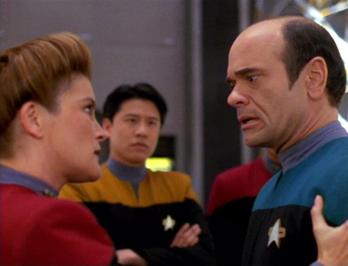 Janeway talks to the Doctor in the holodeck