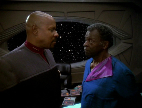 Sisko talks to his father Joseph