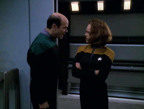 The Doctor argues with B'Elanna