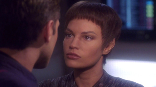 T'Pol angry at Trip