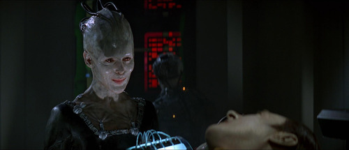 The Borg Queen meets Data in First Contact