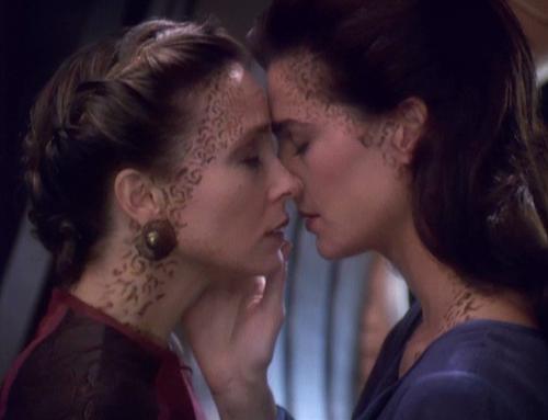 Dax and Lenara Kahn kiss