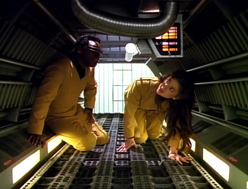 Geordi and Leah in a Jeffries Tube