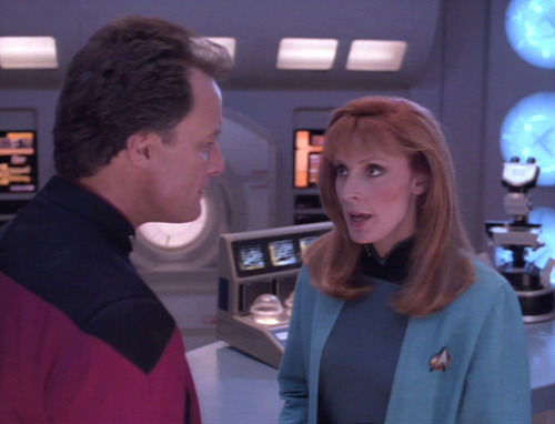 Q talks to Dr. Crusher