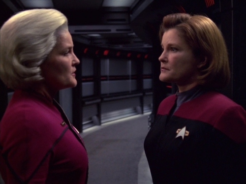 Admiral Janeway talks to Captain Janeway in "Endgame"