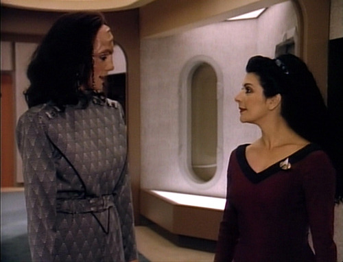 Troi talks to K'Ehleyr in "The Emissary"