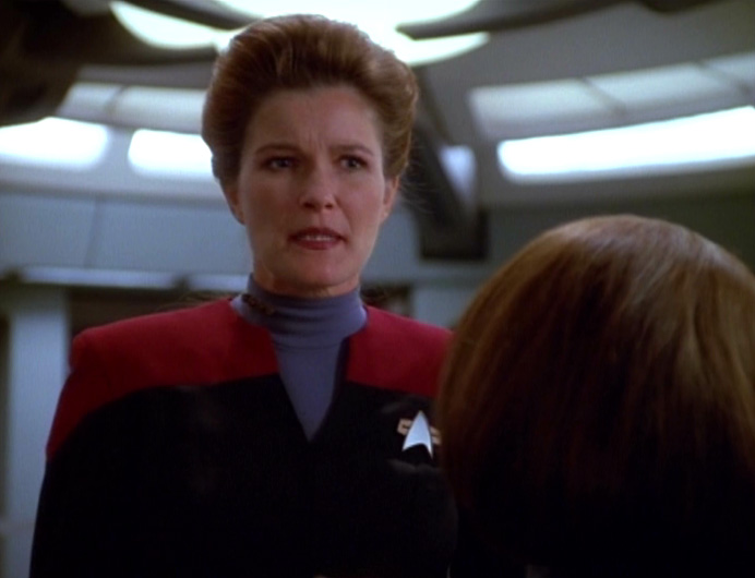 Janeway talks to B'Elanna